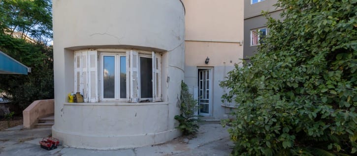 Ελεγχόμενη κατεδάφιση στην Ακαδημίας